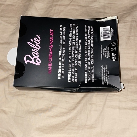 Barbie Hand Cream Nail Set Barbie Collector Barbie Display ๐ Barbie Bath Set ๐ซง - Picture 10 of 11